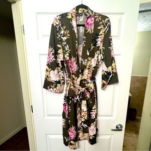 New York and Company Robe Dress